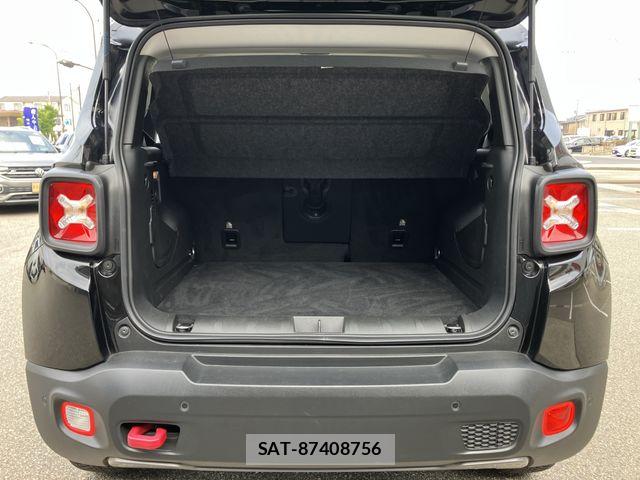 Jeep RENEGADE 2023-06 8145938-14