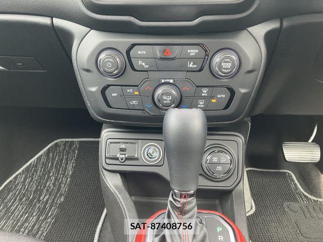 Jeep RENEGADE 2023-06 8145938-18