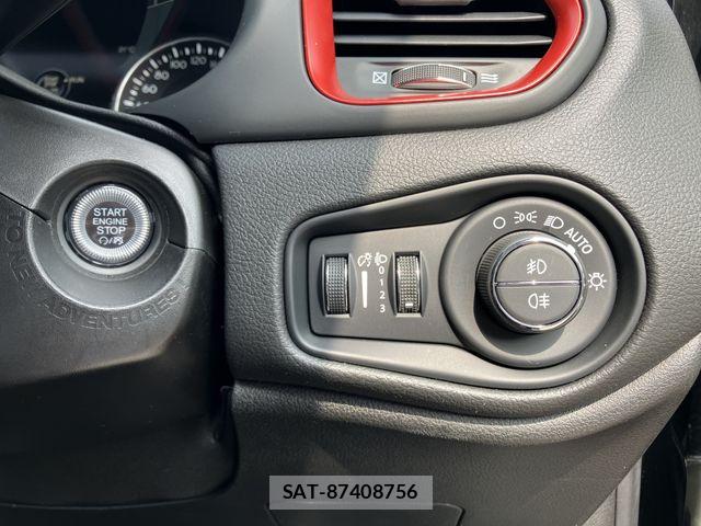 Jeep RENEGADE 2023-06 8145938-22