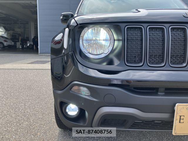 Jeep RENEGADE 2023-06 8145938-26
