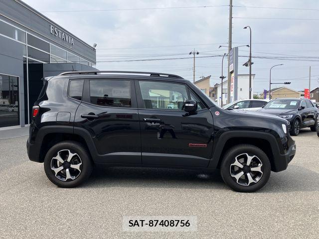 Jeep RENEGADE 2023-06 8145938-5