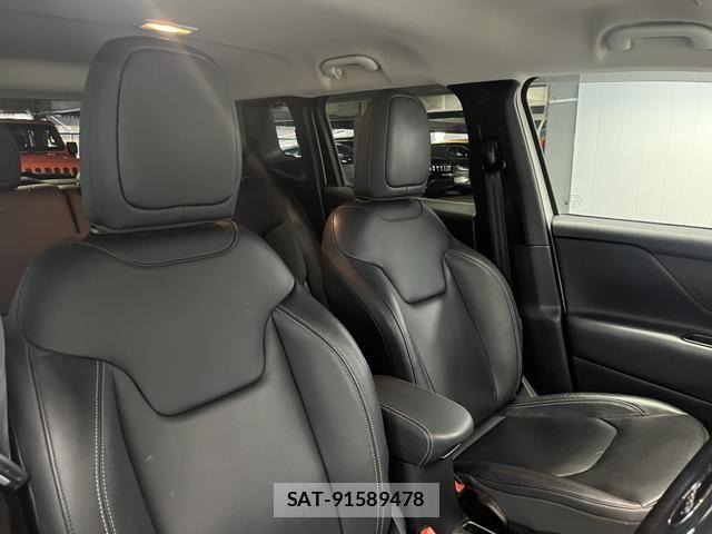 Jeep RENEGADE 2019-01 8208012-3