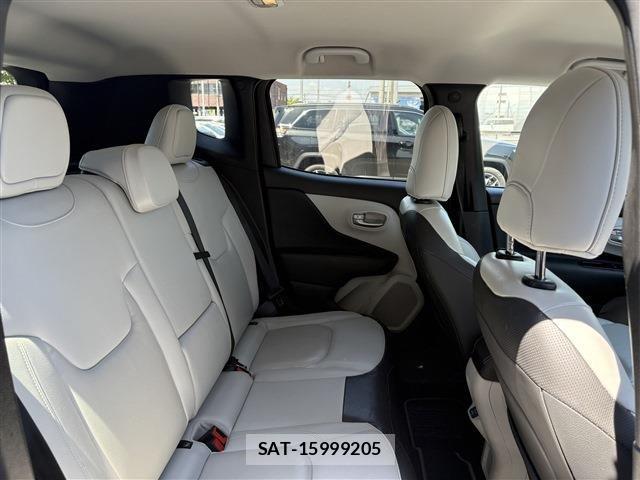 Jeep RENEGADE 2021-06 8208006-11