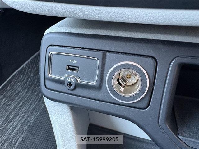 Jeep RENEGADE 2021-06 8208006-16