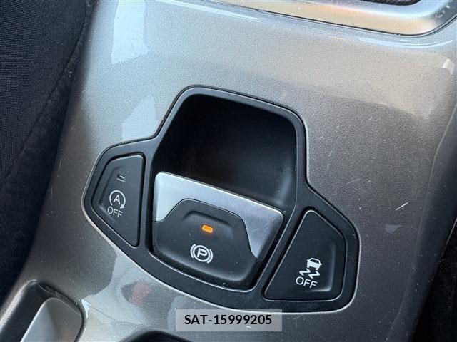 Jeep RENEGADE 2021-06 8208006-18