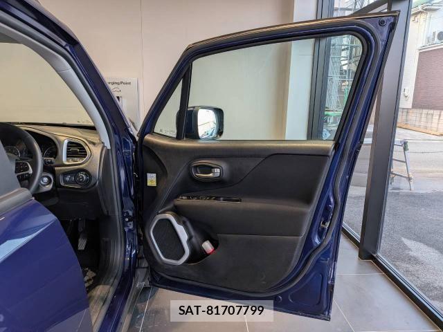 Jeep RENEGADE 2021-04 8208010-11