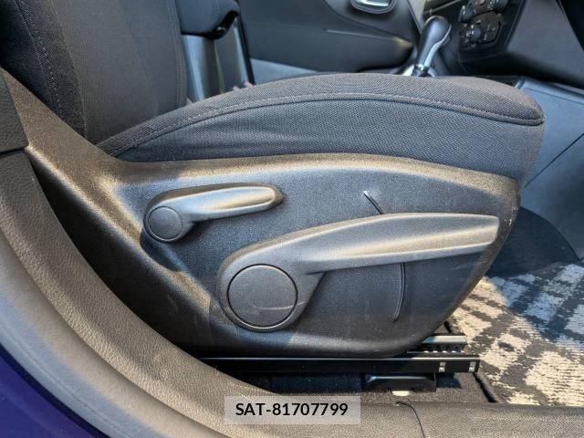 Jeep RENEGADE 2021-04 8208010-14