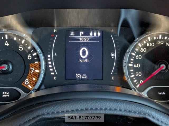 Jeep RENEGADE 2021-04 8208010-26