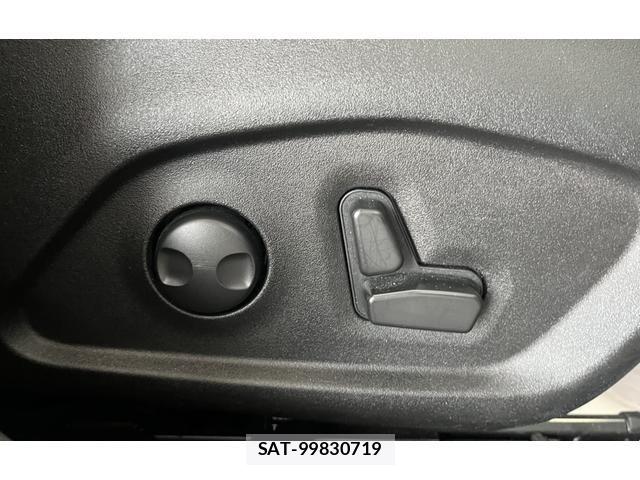 Jeep RENEGADE 2023-07 8208004-9