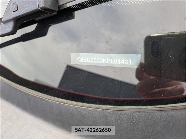 Jeep RENEGADE 2020-06 8208008-22