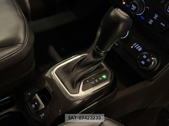 Jeep RENEGADE 2025-09 8208003-12