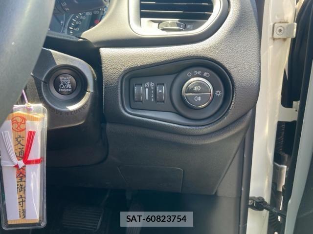 Jeep RENEGADE 2020-08 8230441-16