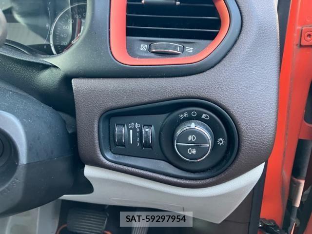 Jeep RENEGADE 2015-09 8230442-15