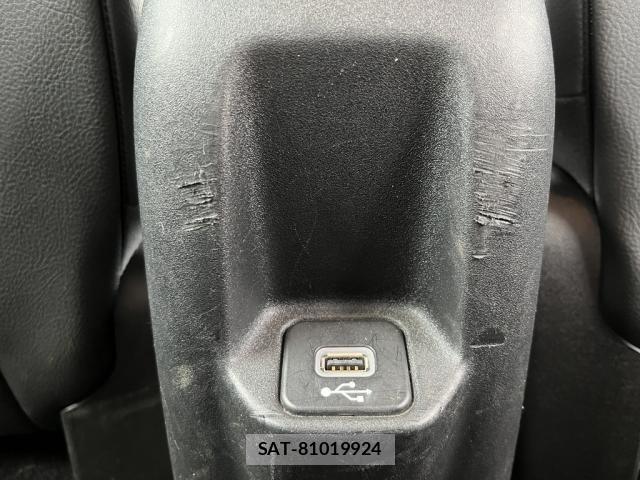 Jeep RENEGADE 2019-02 8245502-25