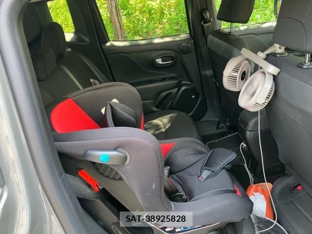 Jeep RENEGADE 2019-09 8314909-16