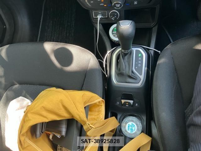 Jeep RENEGADE 2019-09 8314909-23