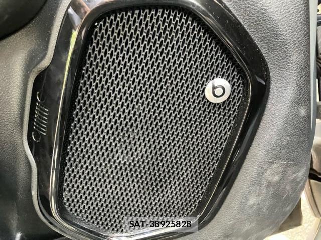Jeep RENEGADE 2019-09 8314909-27