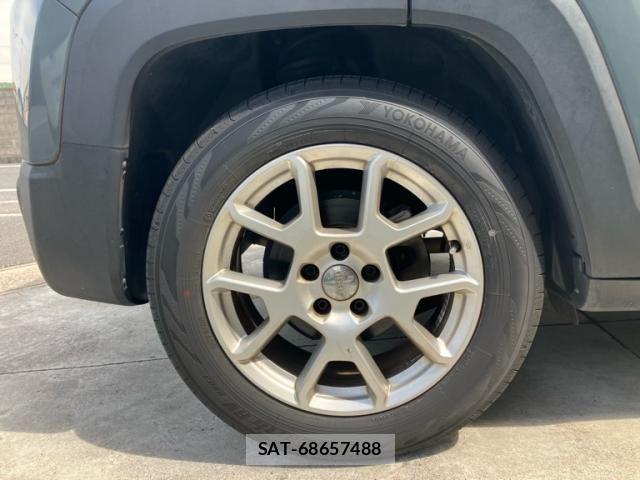 Jeep RENEGADE 2019-03 8314911-10