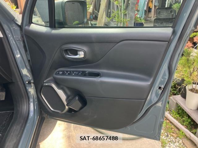 Jeep RENEGADE 2019-03 8314911-14