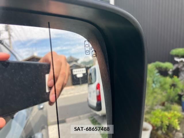 Jeep RENEGADE 2019-03 8314911-27