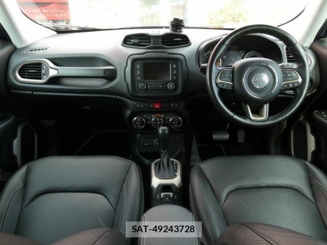 Jeep RENEGADE 2018-01 8314912-11