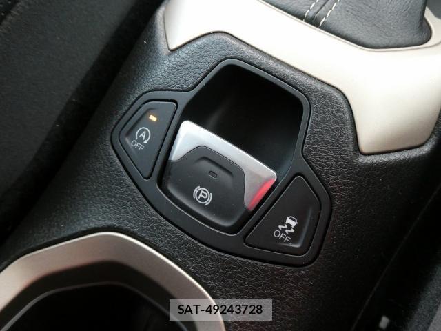 Jeep RENEGADE 2018-01 8314912-18