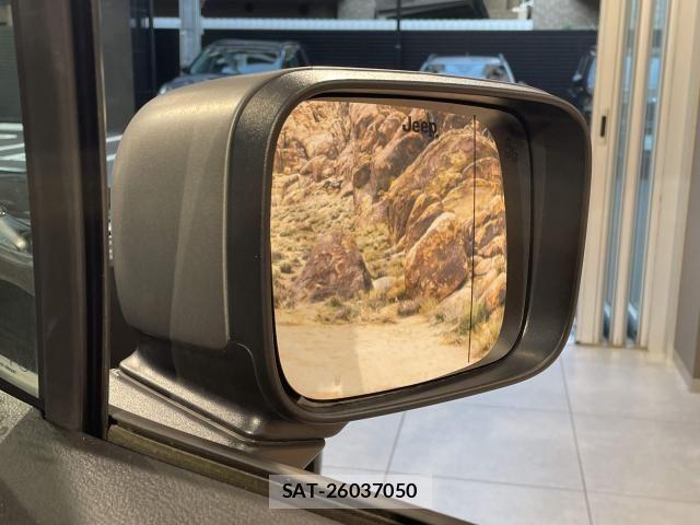 Jeep RENEGADE 2021-07 8314905-9
