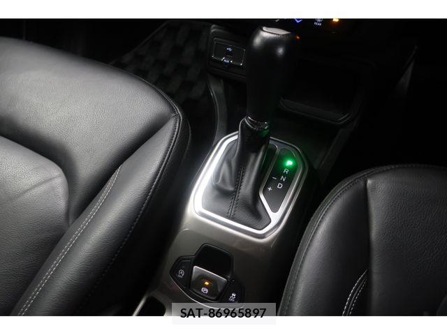 Jeep RENEGADE 2018-10 8314908-23