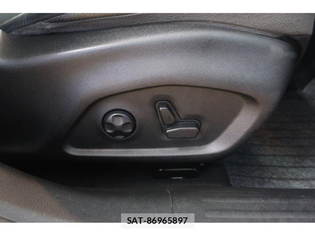 Jeep RENEGADE 2018-10 8314908-25