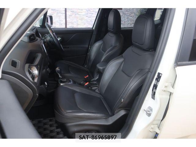 Jeep RENEGADE 2018-10 8314908-26
