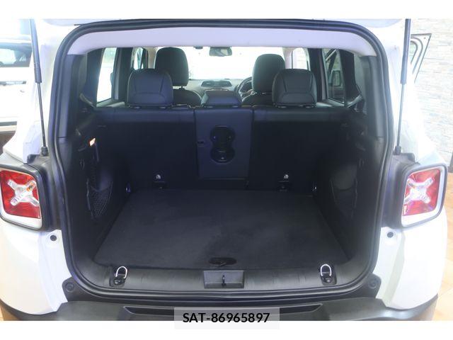 Jeep RENEGADE 2018-10 8314908-7