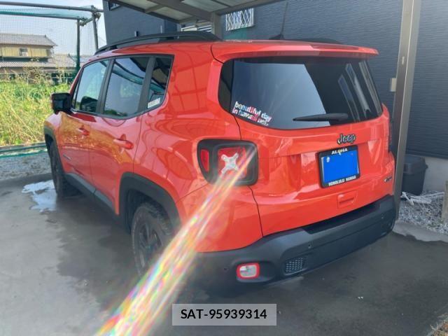 Jeep RENEGADE 2020-08 8314910-3