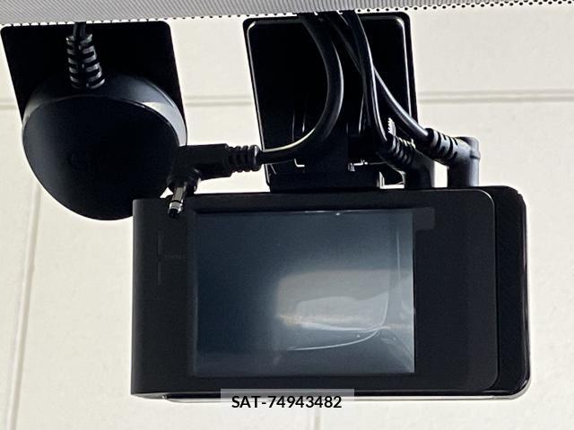 Jeep RENEGADE 2023-09 8336309-10