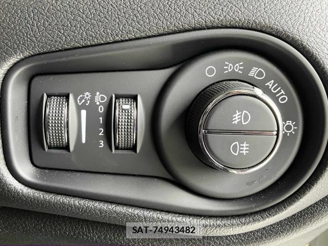 Jeep RENEGADE 2023-09 8336309-15