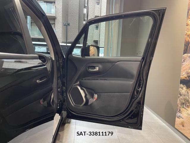 Jeep RENEGADE 1996-03 8354741-9