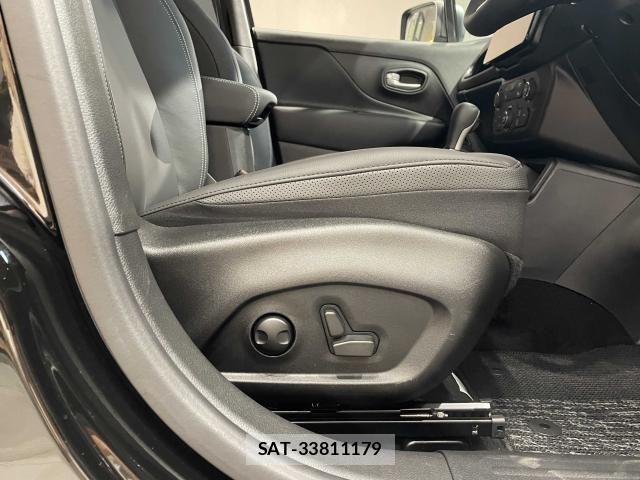 Jeep RENEGADE 1996-03 8354741-13