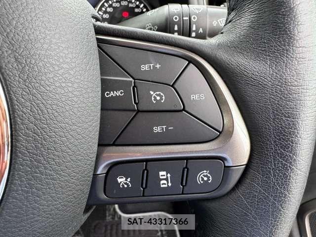 Jeep RENEGADE 2021-06 8354740-11