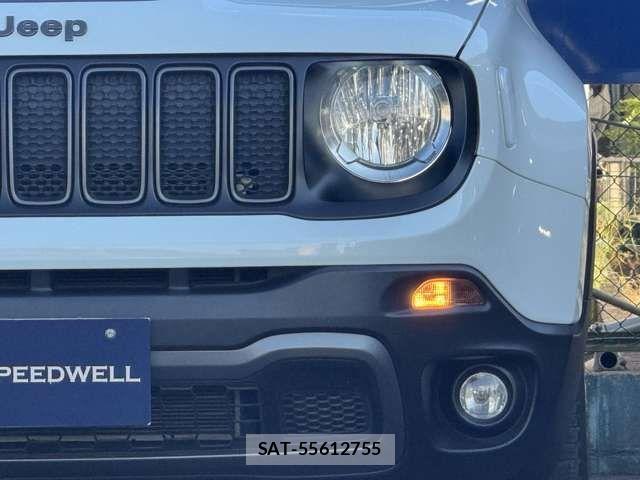 Jeep RENEGADE 2022-04 8366440-11