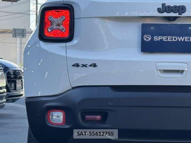 Jeep RENEGADE 2022-04 8366440-12