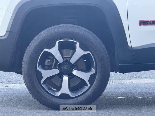 Jeep RENEGADE 2022-04 8366440-17