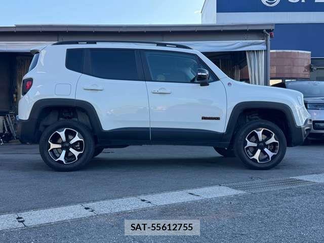 Jeep RENEGADE 2022-04 8366440-6