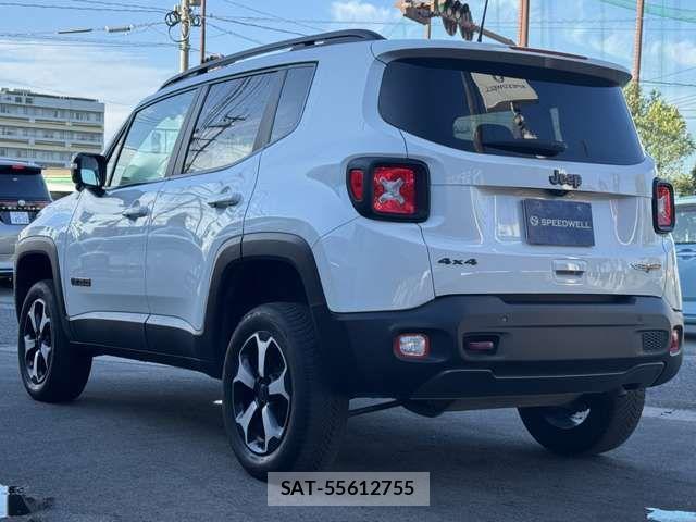 Jeep RENEGADE 2022-04 8366440-7