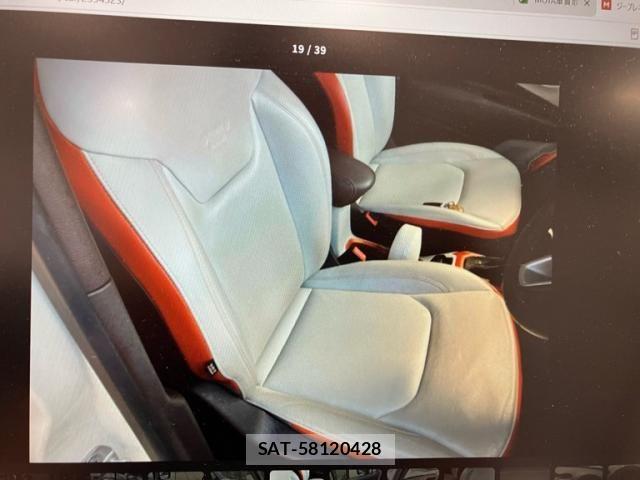 Jeep RENEGADE 2017-12 8366441-8