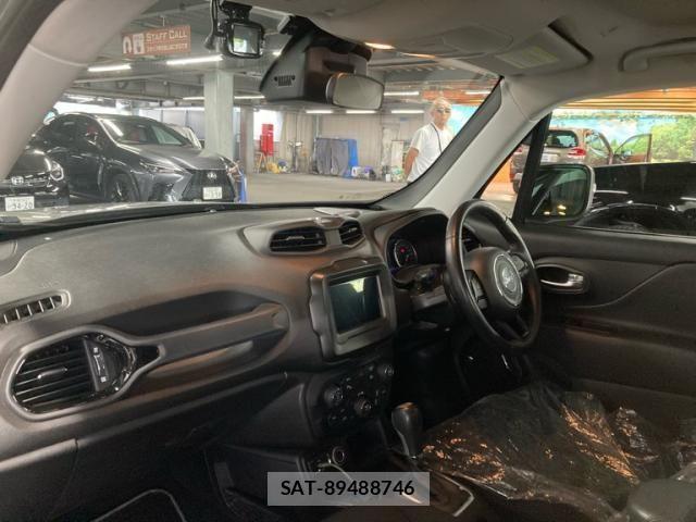 Jeep RENEGADE 2019-08 8366443-12
