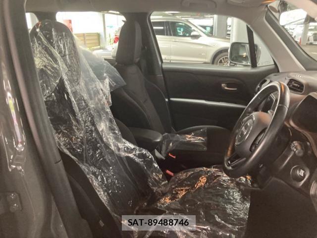 Jeep RENEGADE 2019-08 8366443-18