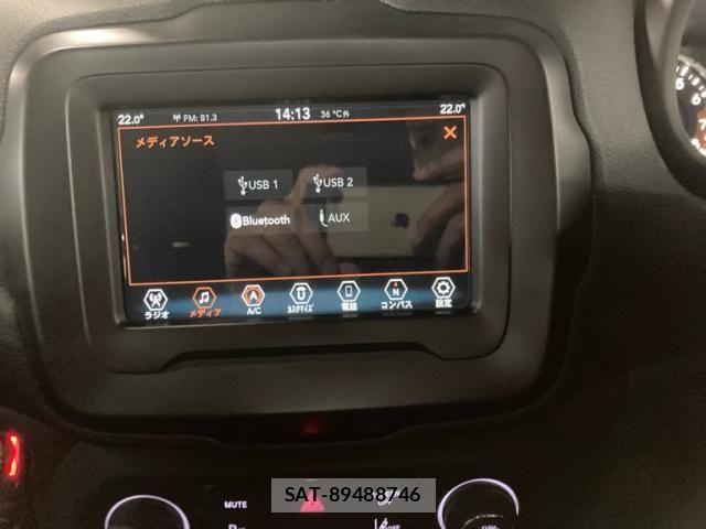 Jeep RENEGADE 2019-08 8366443-26