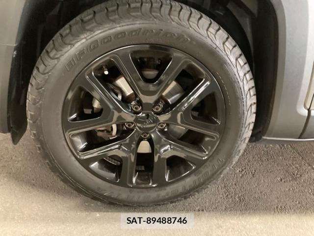 Jeep RENEGADE 2019-08 8366443-7