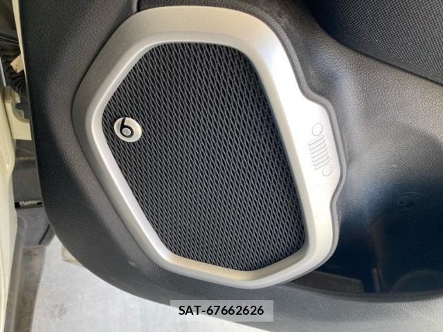 Jeep RENEGADE 2019-05 8412988-12