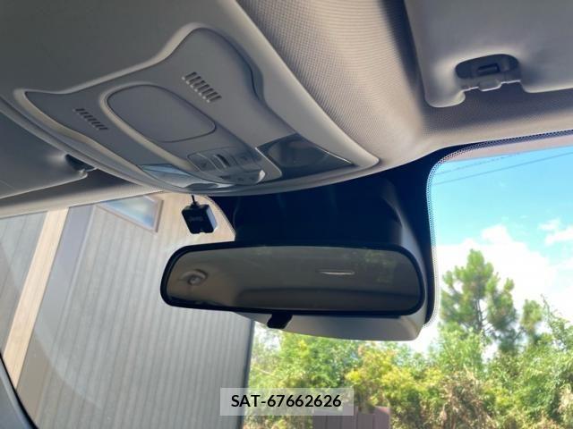 Jeep RENEGADE 2019-05 8412988-23