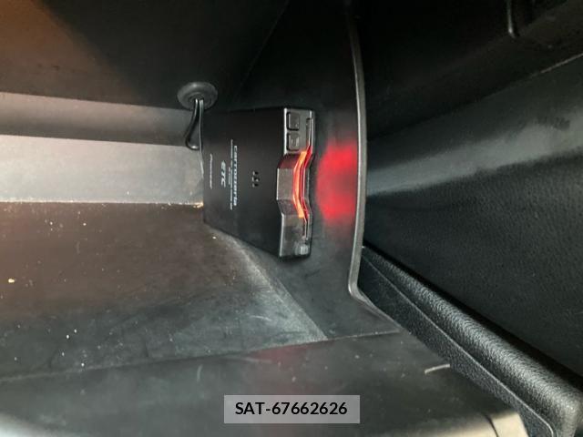 Jeep RENEGADE 2019-05 8412988-24